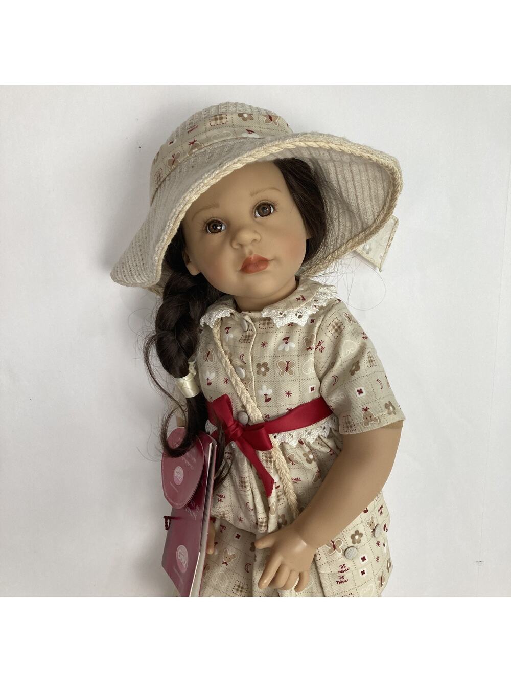 W/TAGS Gotz Artist Principessa Celine 01 71232 Brown Hair Cream Dress & Hat Rare